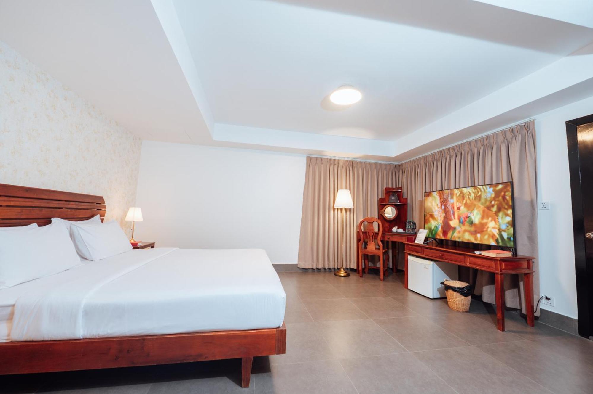 Cambodian Country Club 4* Phnom Penh