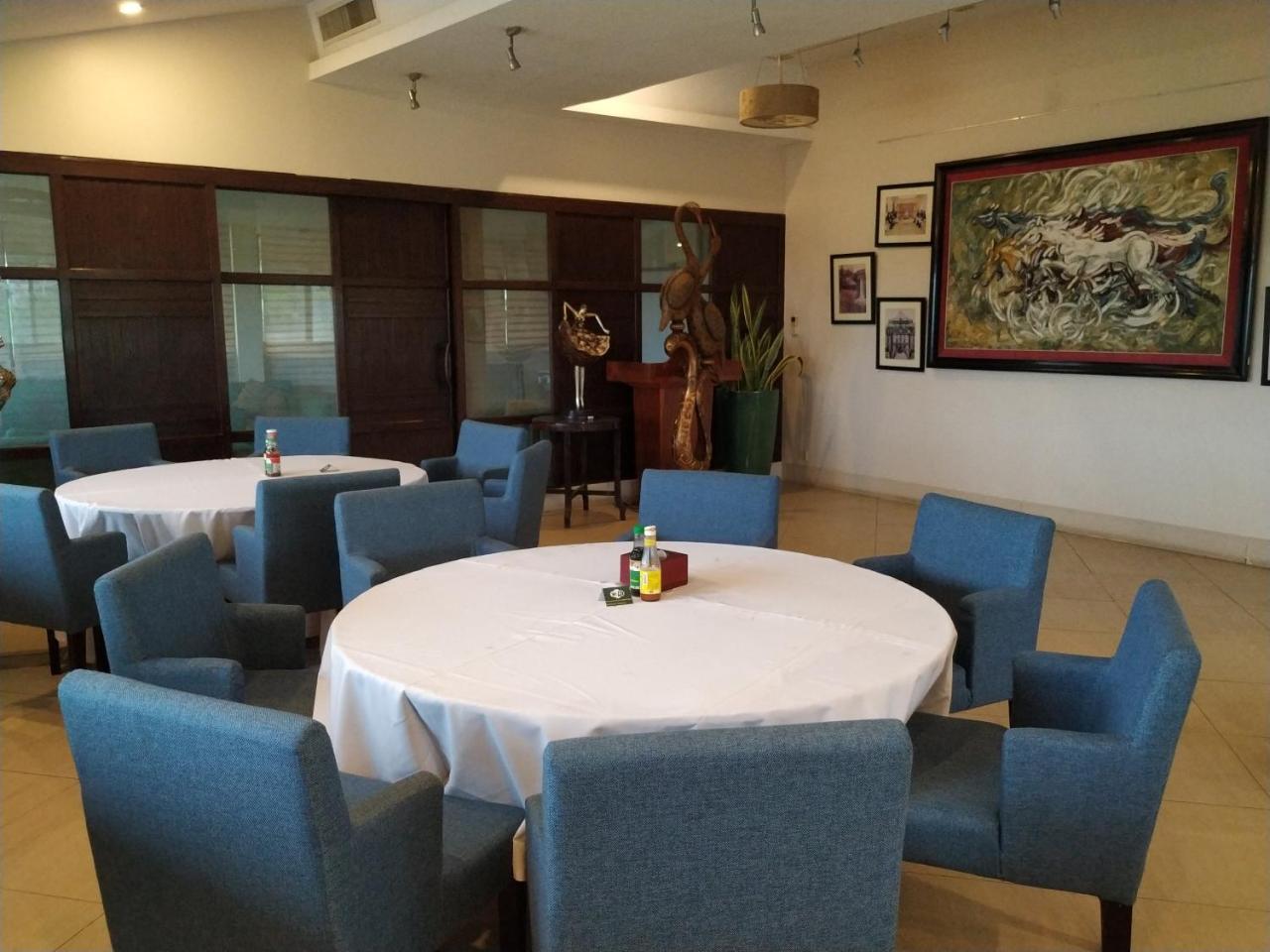 Hotel Cambodian Country Club Phnom Penh