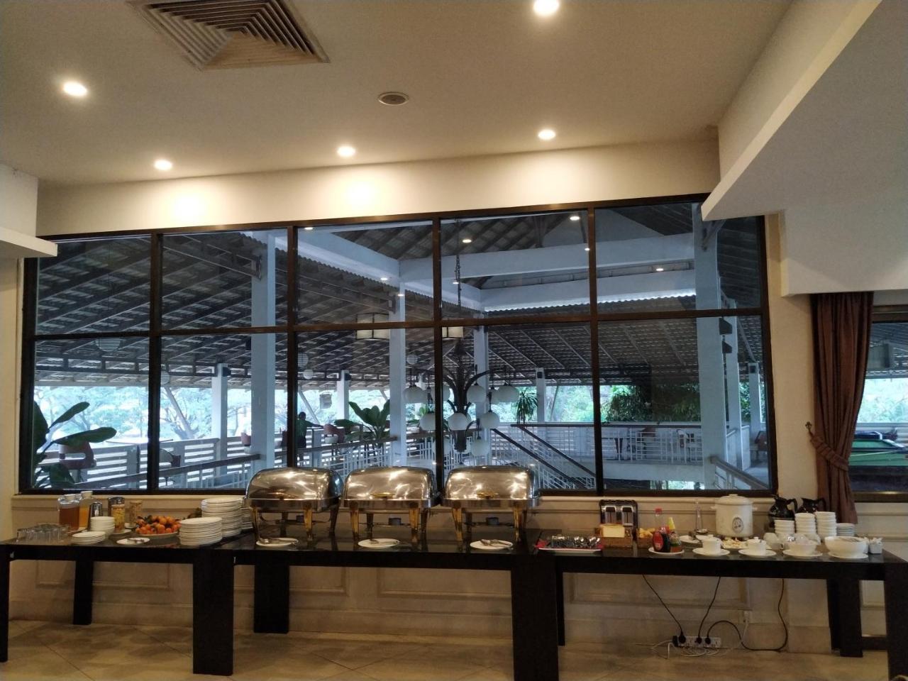 Hotel Cambodian Country Club Phnom Penh