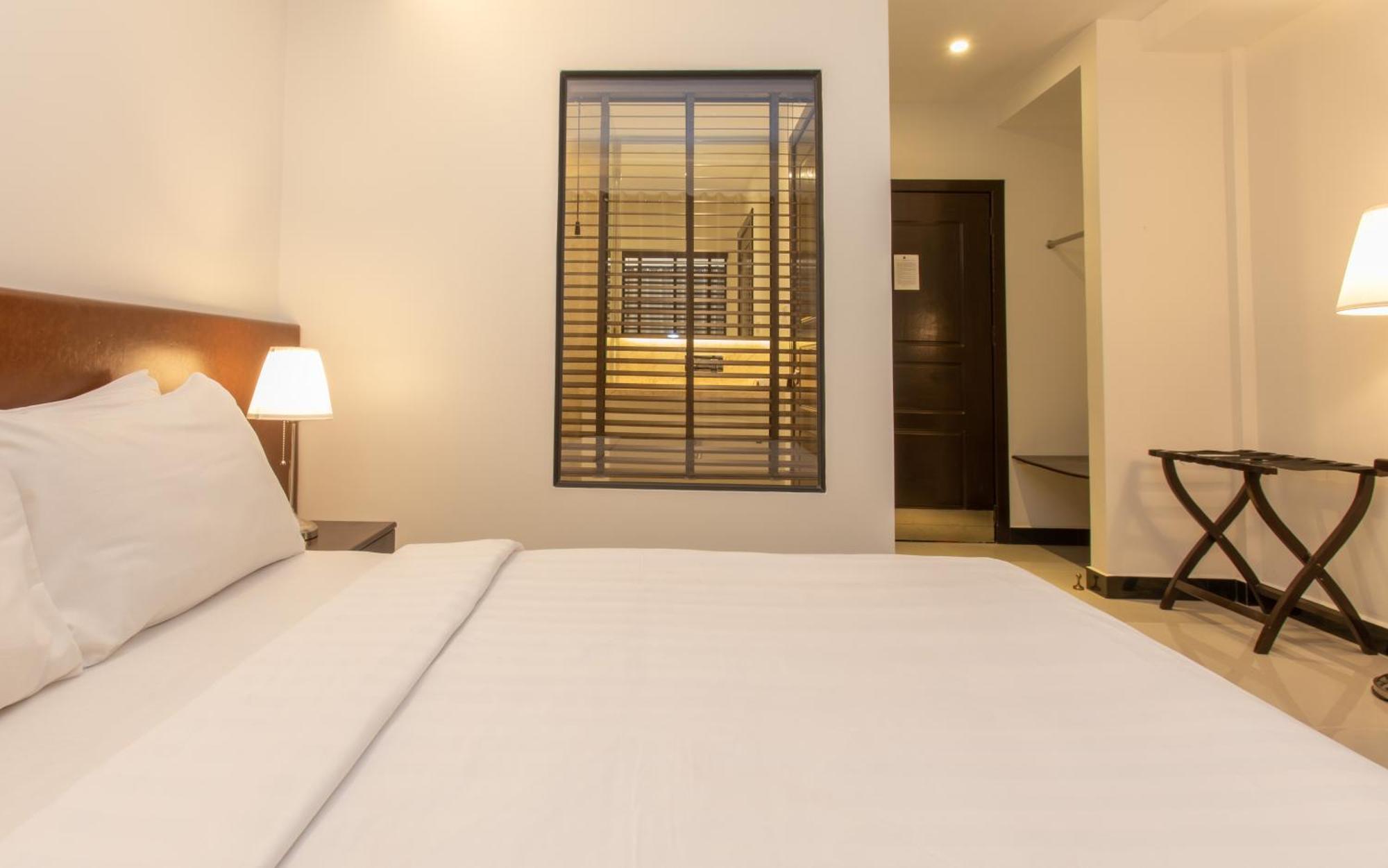Hotel Cambodian Country Club 4*