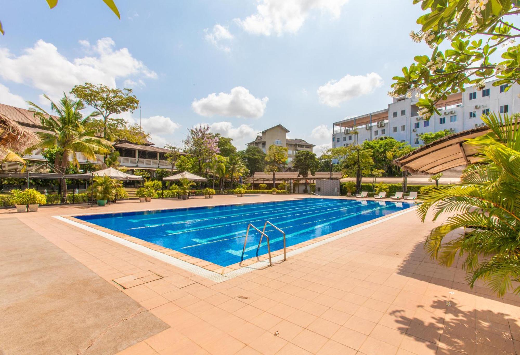 Hotel Cambodian Country Club Phnom-Penh