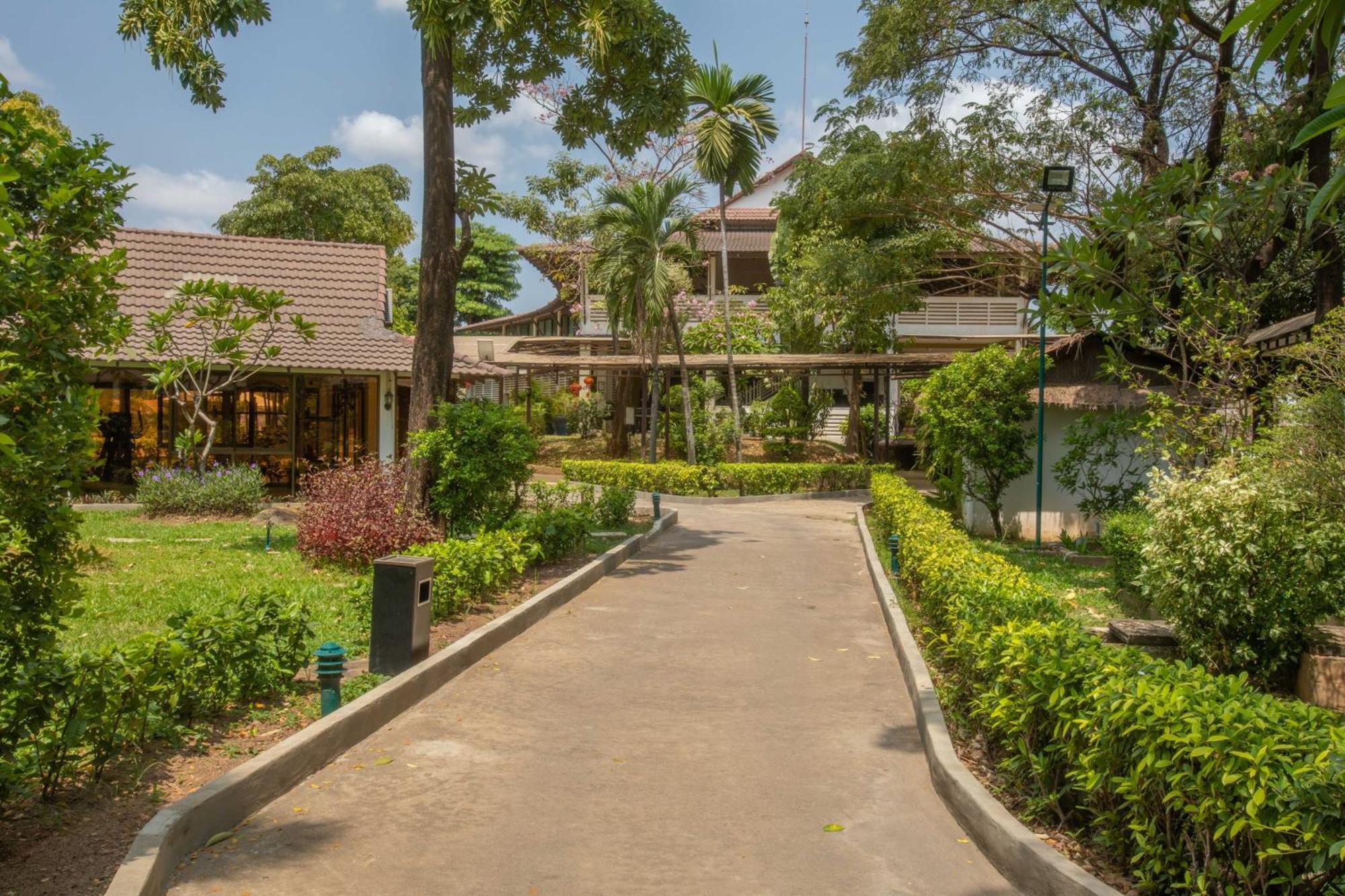 Cambodian Country Club 4* Phnom-Penh