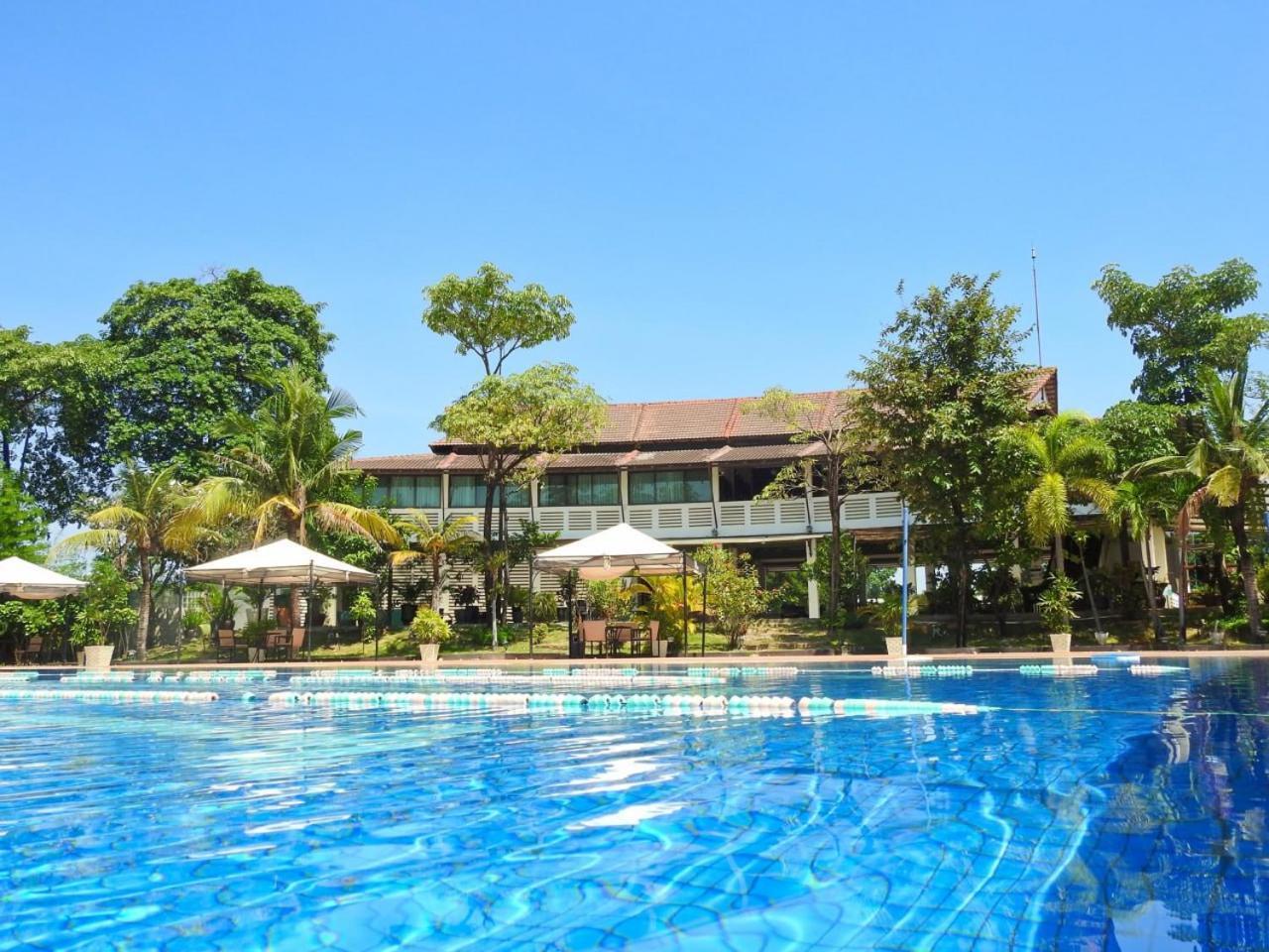 Hotel Cambodian Country Club 4*